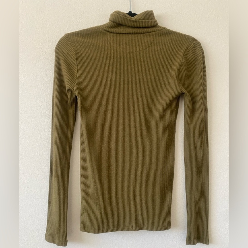 Faherty Legend Ribbed Turtleneck Military Olive - Picture 3 of 8